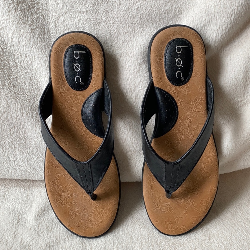 Black thick strap sandals